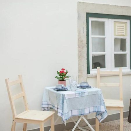 Alfama Charming Apt With 2 Free Bikes By Timecooler Lisbon Luaran gambar