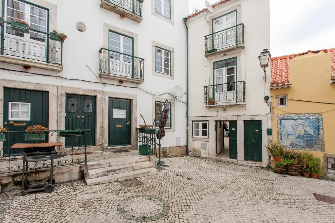 Alfama Charming Apt With 2 Free Bikes By Timecooler Lisbon Luaran gambar