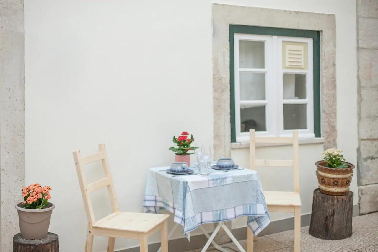 Alfama Charming Apt With 2 Free Bikes By Timecooler Lisbon Luaran gambar